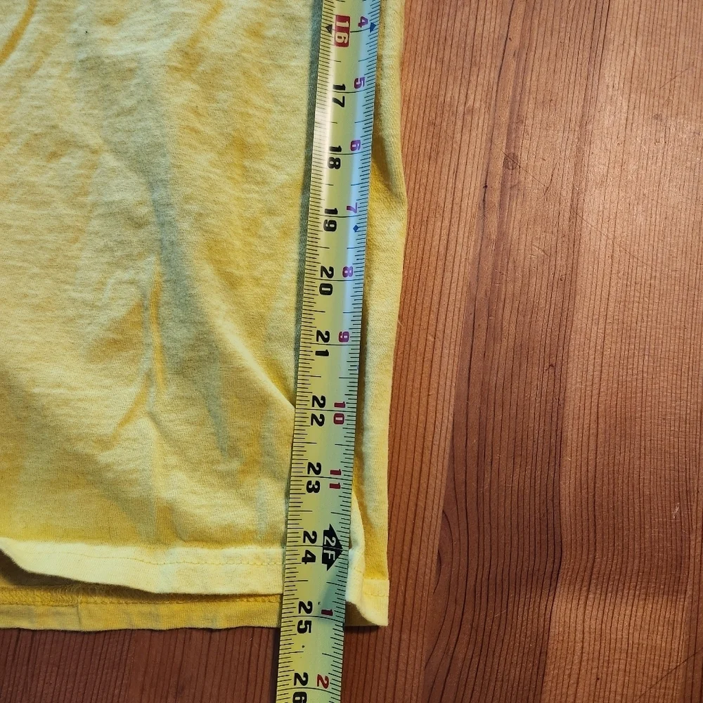 Vintage 90s Yellow Victoria BC Short Sleeve Graphic Tee T-Shirt 1990s Pr… - Picture 7 of 8